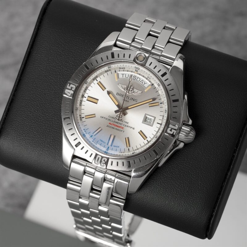 Breitling Galactic 44 - Komise